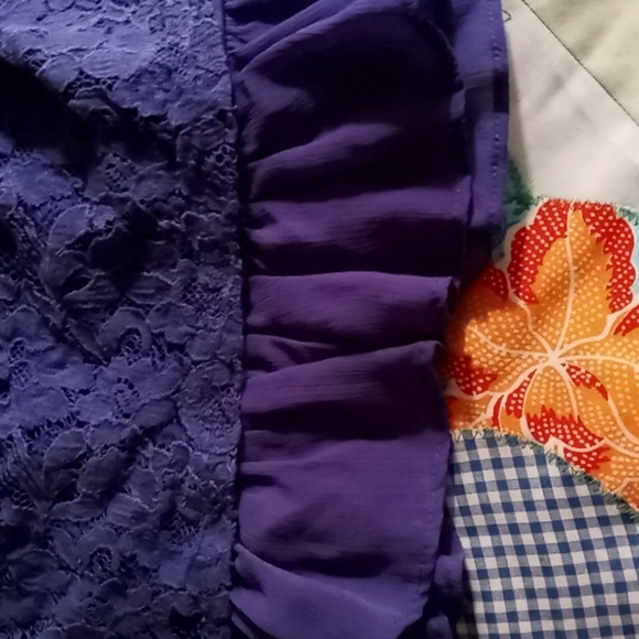 Bundle of Two, CUTE, Girl's Summer Tops, Size Small (6) - Picture 9 of 12